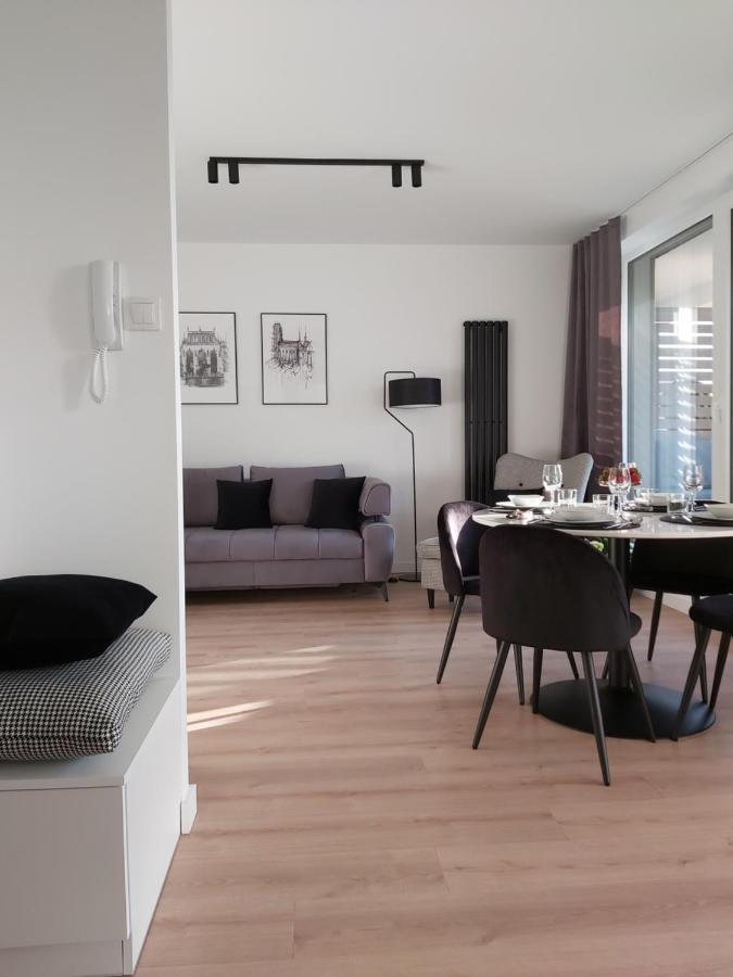 גדנסק Apartament 150 Zaspa Vvita Z Prywatnym Ogrodem I Tarasem מראה חיצוני תמונה