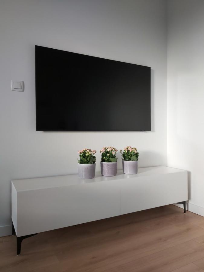 גדנסק Apartament 150 Zaspa Vvita Z Prywatnym Ogrodem I Tarasem מראה חיצוני תמונה